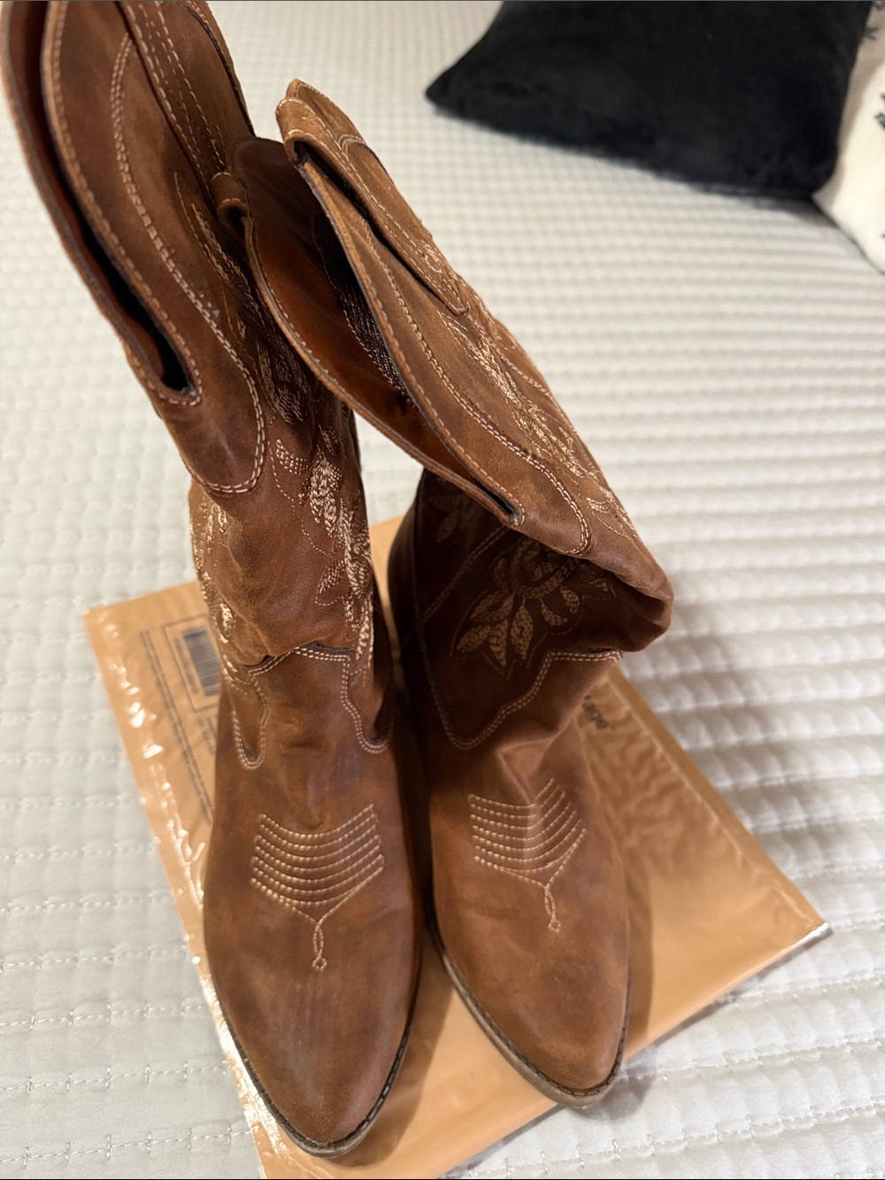 Rampage Women's Tan Suede Western Heeled Boots size 9
